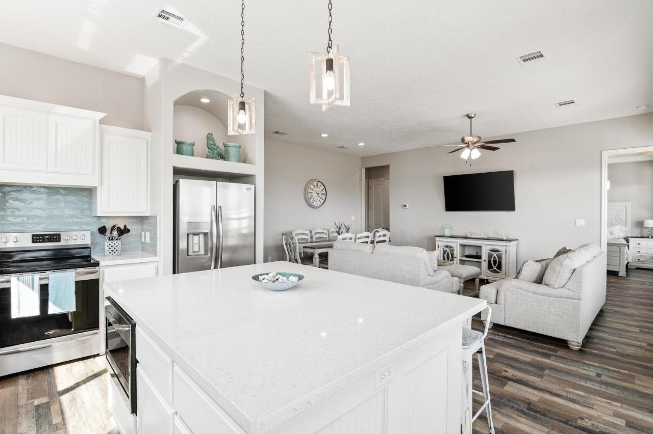 Stylish 4Br Crystal Beach Retreat Walk To Beach Bolivar Peninsula Exteriér fotografie