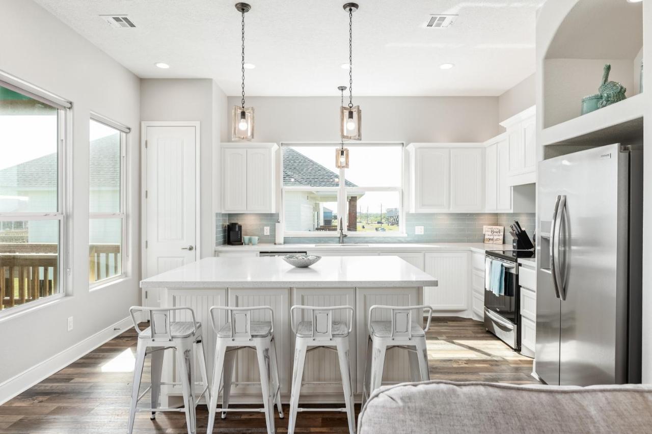 Stylish 4Br Crystal Beach Retreat Walk To Beach Bolivar Peninsula Exteriér fotografie